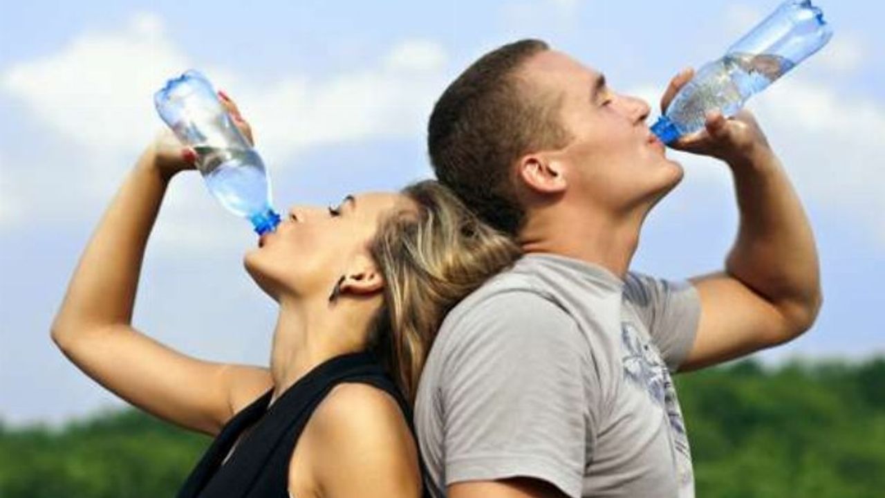 Yeni yılda da ilk işiniz su içmek olsun!