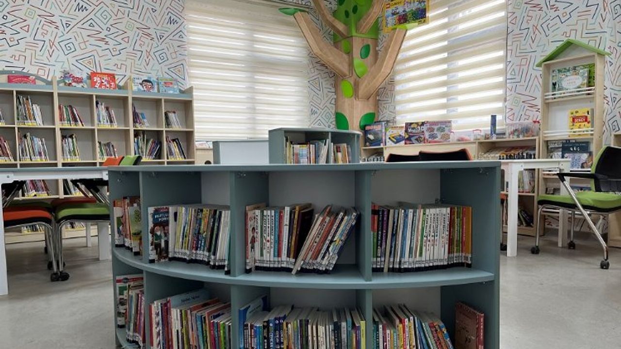 TSKB, Gaziantep ve Kahramanmaraş’a iki yeni kütüphane kazandırdı.