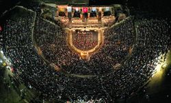 1800 yıllık Hierapolis Antik Tiyatro’da "TRT Sanatçıları Şehir Konserleri" sahneye taşınacak.