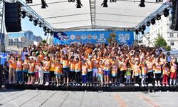 Minikler çocuk maratonunda ter döktü