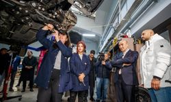 Otomotive kadınlar eli değiyor