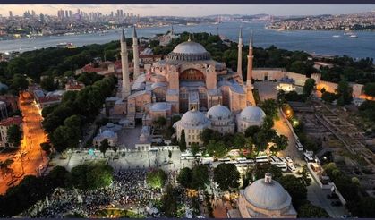 Ayasofya’yı yabancılar 15 Ocak itibariyle 25 Avro’ya ziyaret edecek.