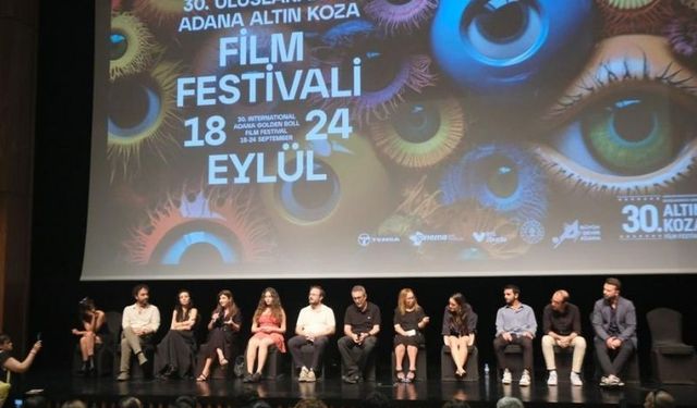 ‘’Kuru Otlar Üstüne’’ Türkiye prömiyerini 30. Uluslararası Adana Altın Koza Film Festivali’nde yaptı.
