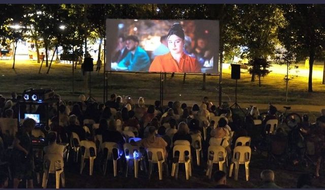 Büyükçekmece’de yaz sinema günleri büyük ilgi görüyor