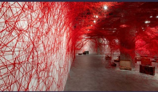 Chiharu Shiota’nın "Dünyalar Arasında" sergisi İstanbul Modern’de