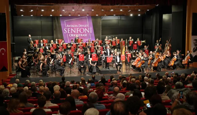 “Bir Ulus Uyanıyor” konseri, Türkiye’yi geziyor