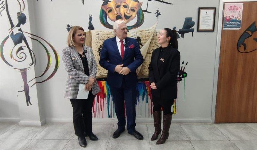IGF Dünya Folklor Birliği Türkiye Ofisi İzmit Belediyesi Sanat Akademisinde açılacak.