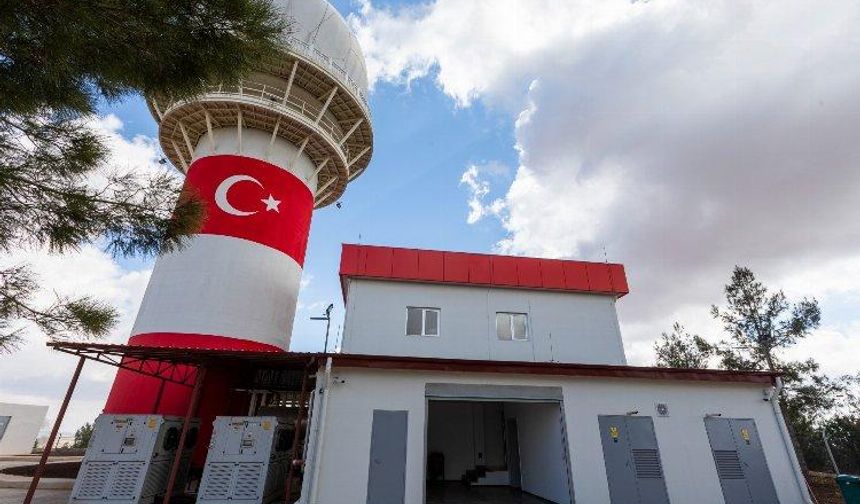 Türkiye'nin 'ilk yerli ve milli' gözetim radarı Gaziantep'te konuşlandı.