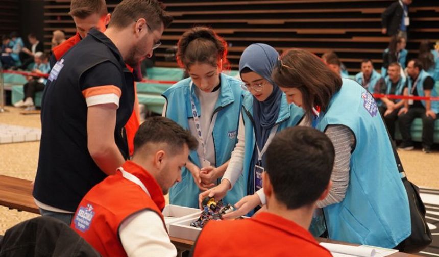 Geleceğin teknoloji liderleri Konya'da ödüllendirildi